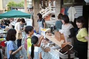 くろべ工房、ファムズデリ、ナチュラルスイーツぽんぽんが出店