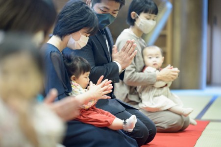 仏教讃歌を歌います